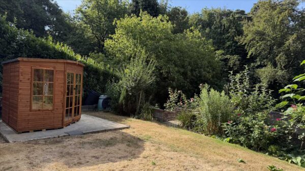 Pigeonhole, Grayshott