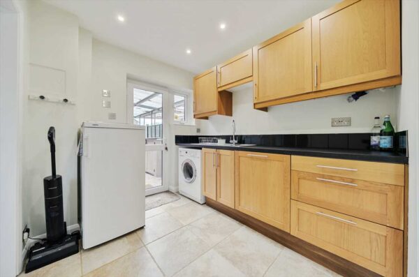 Mottram, Hindhead