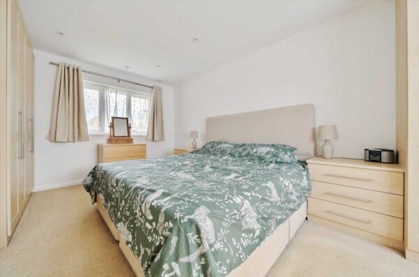Mottram, Hindhead