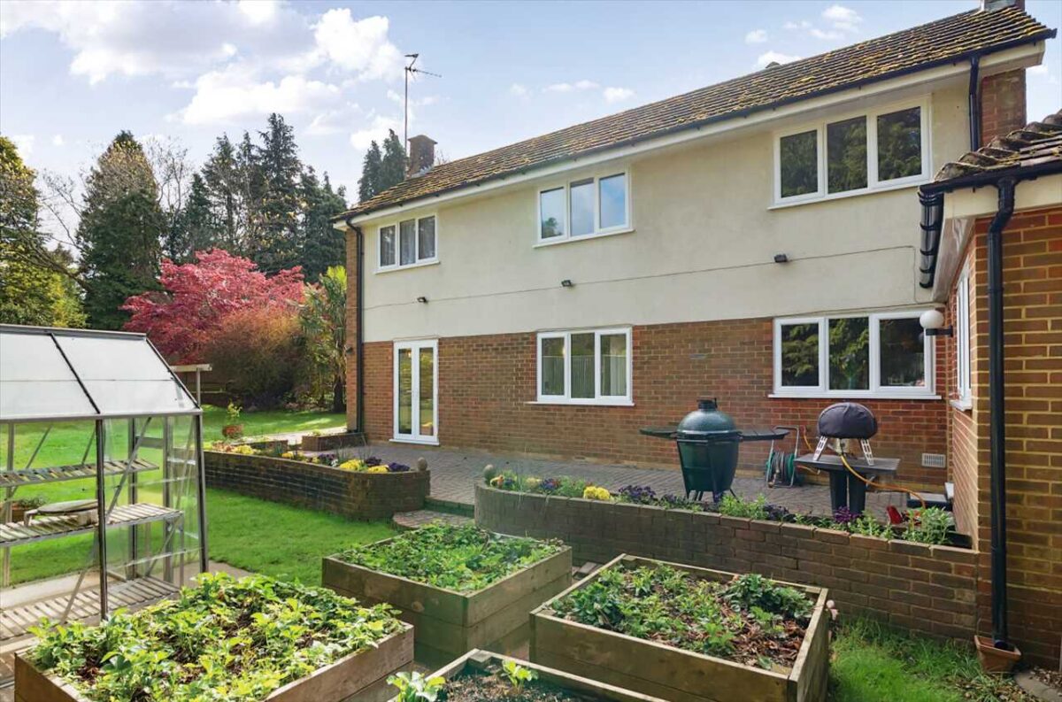 Mottram, Hindhead